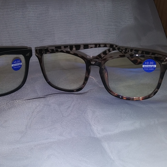 Blue Light Blocking Glasses - Picture 3 of 4